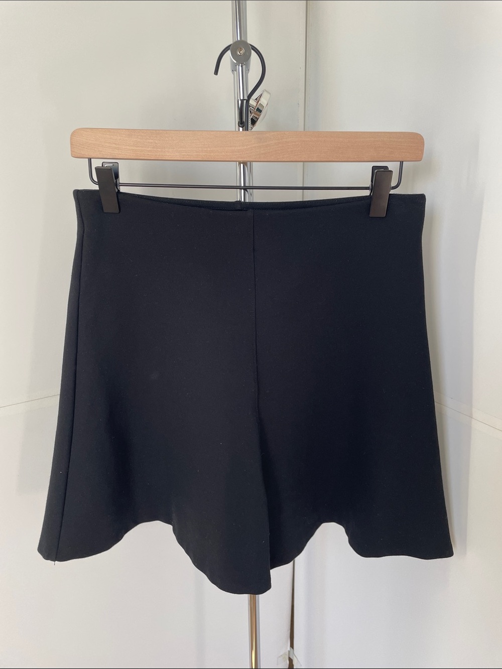 Women’s LOFT black Skirt. Size XS